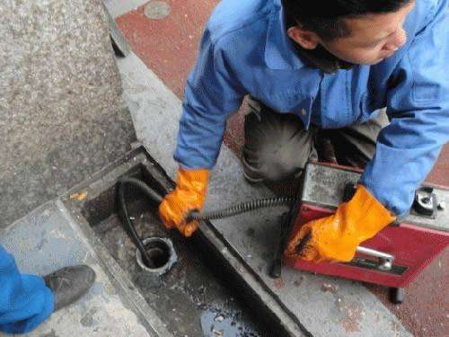 加格达奇疏通下水道