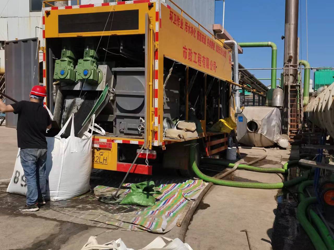 加格达奇淤泥压干处理